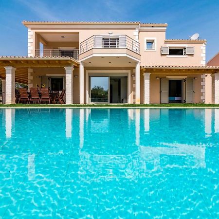 Villa Johnnie Poulades Екстер'єр фото
