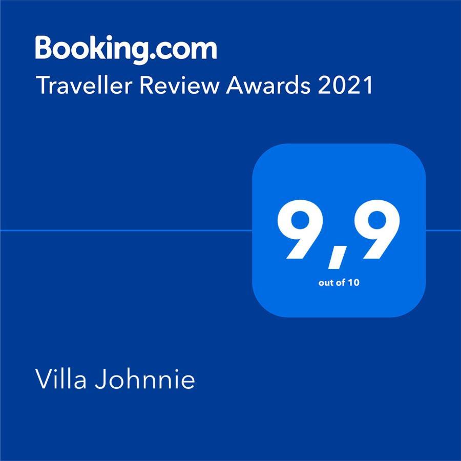 Villa Johnnie Poulades Екстер'єр фото