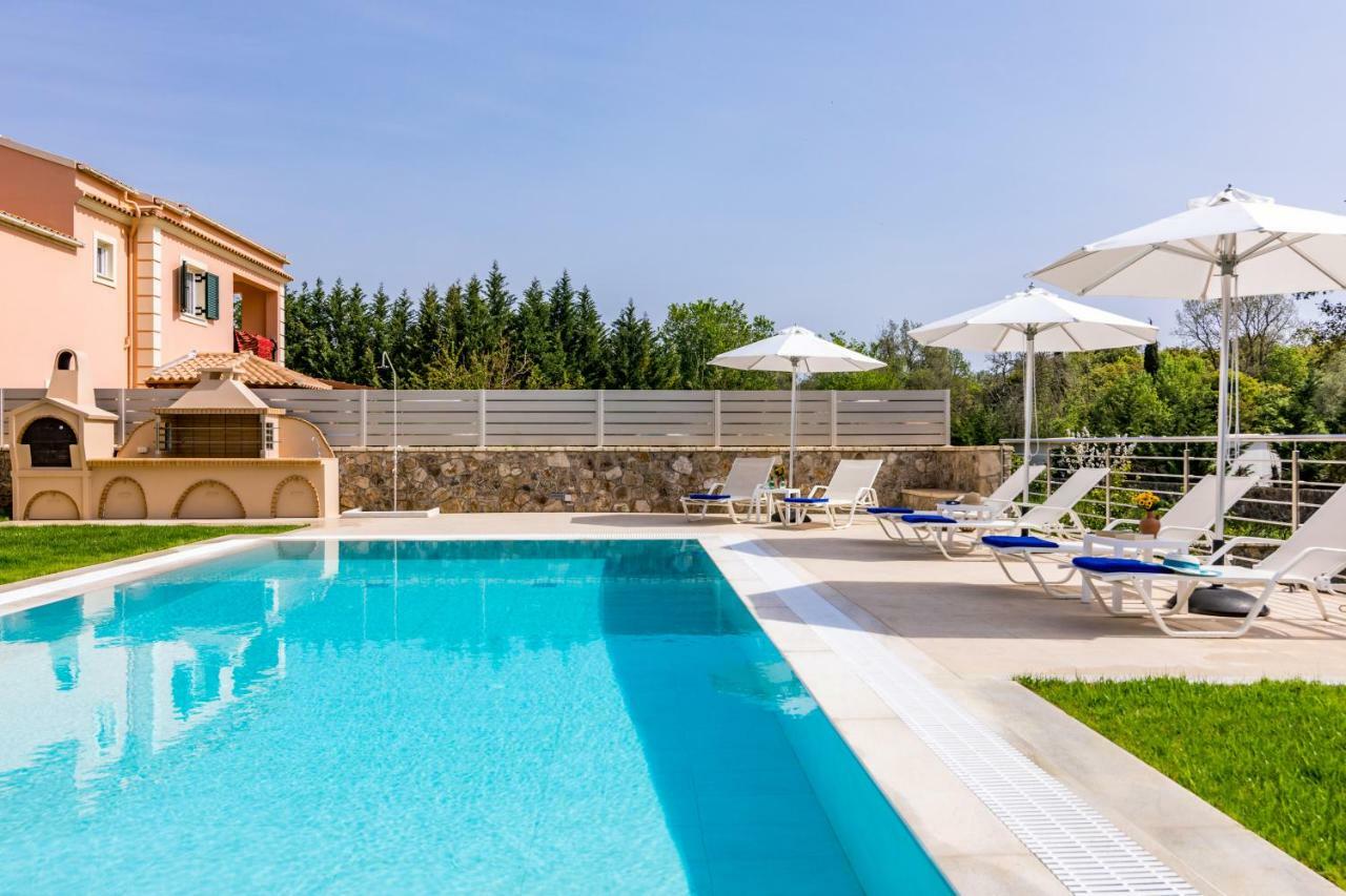Villa Johnnie Poulades Екстер'єр фото