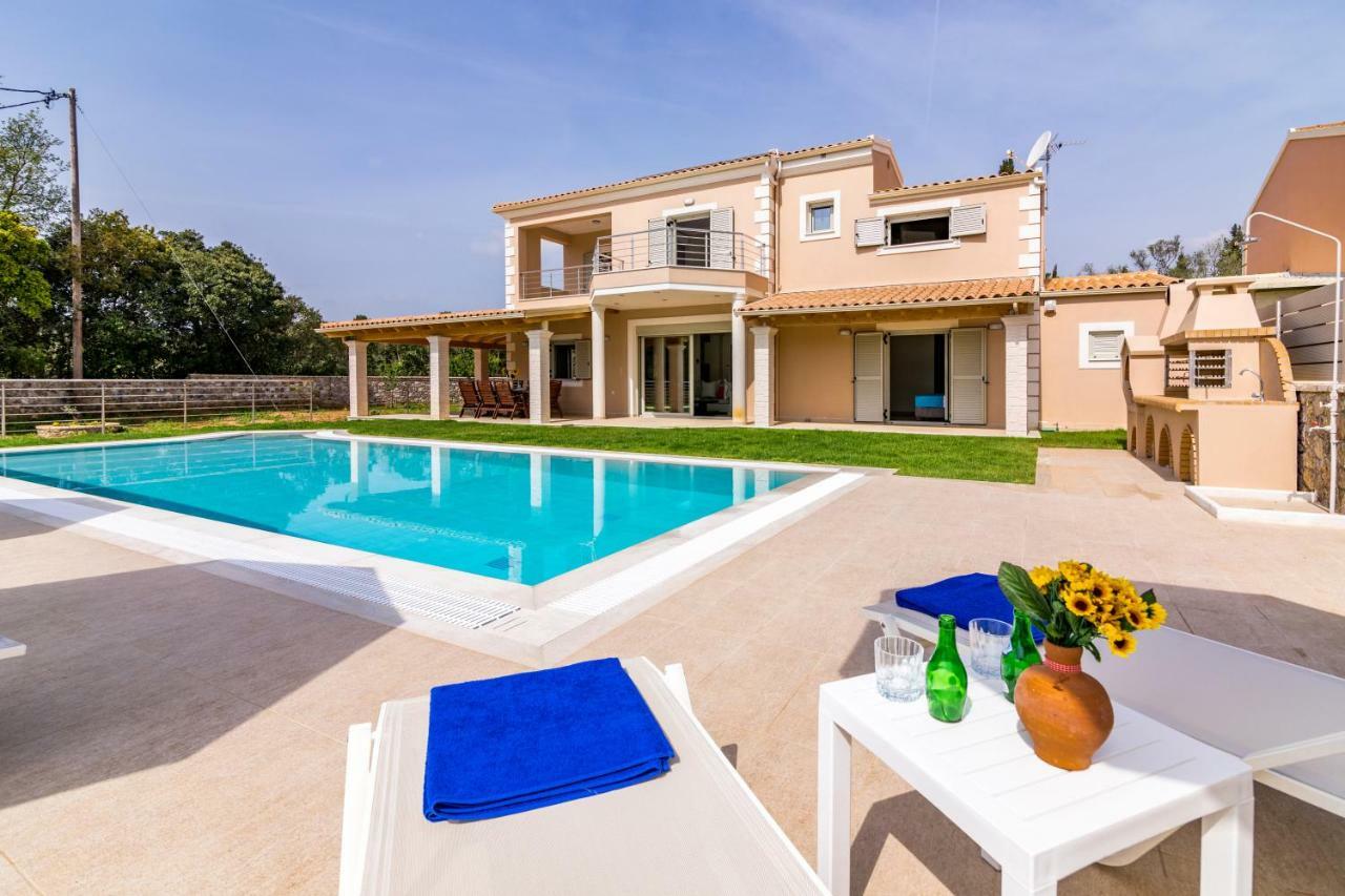 Villa Johnnie Poulades Екстер'єр фото