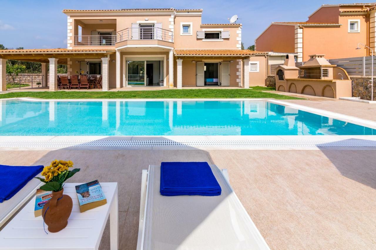 Villa Johnnie Poulades Екстер'єр фото