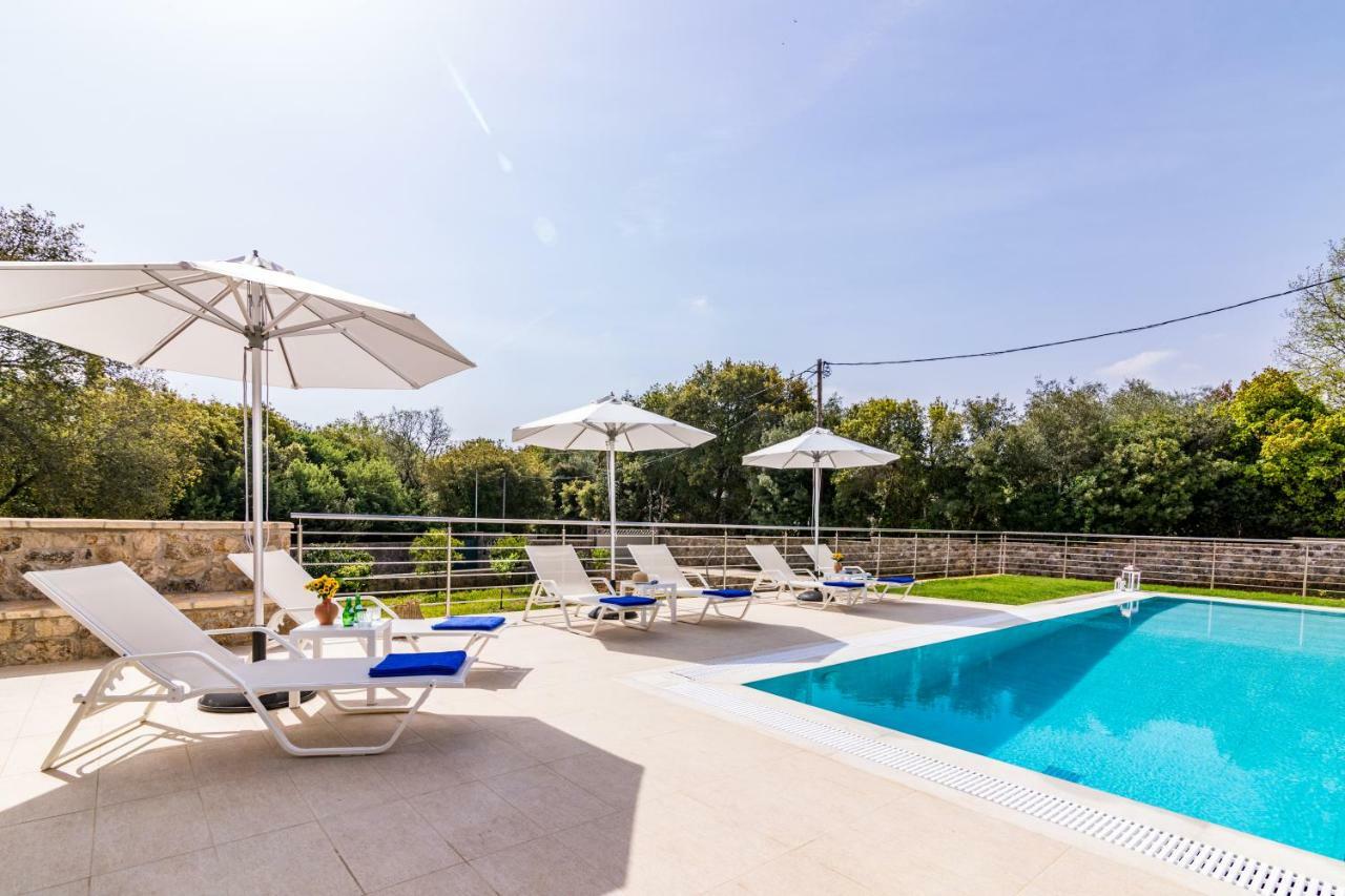Villa Johnnie Poulades Екстер'єр фото