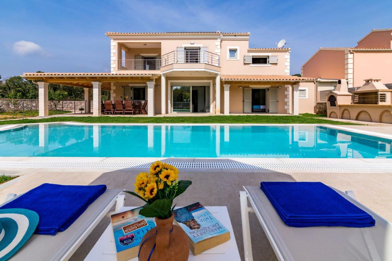 Villa Johnnie Poulades Екстер'єр фото