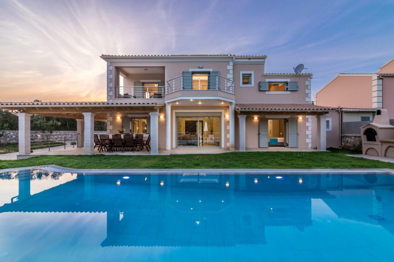 Villa Johnnie Poulades Екстер'єр фото