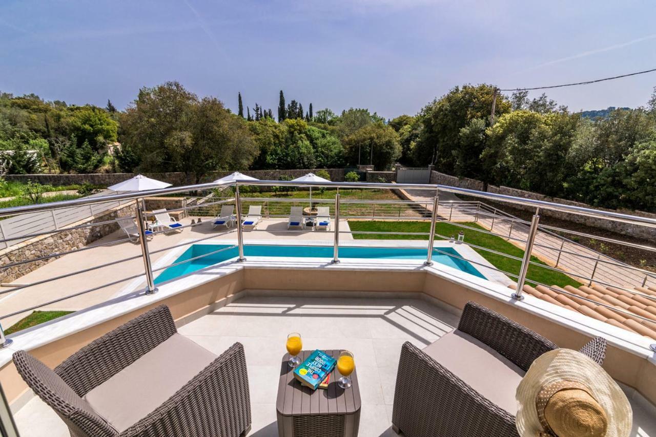 Villa Johnnie Poulades Екстер'єр фото